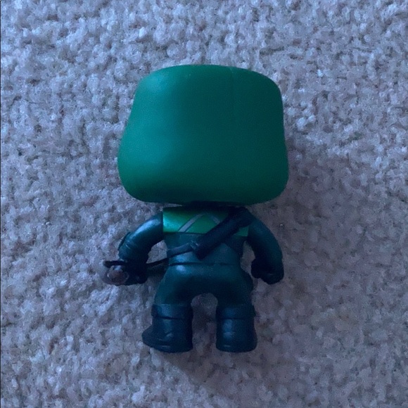 Green Arrow Funko - Picture 2 of 2